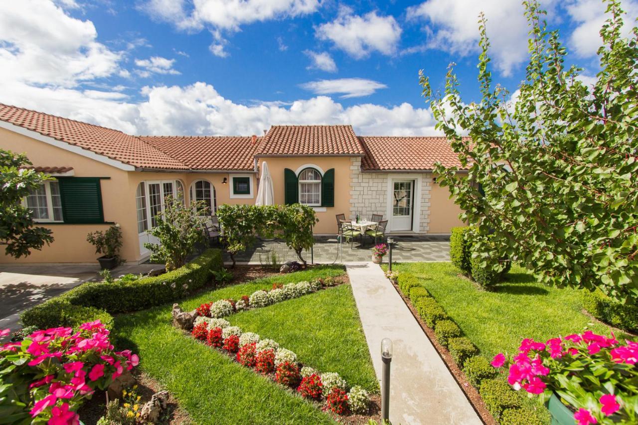 Apartments Lupus Vodice Ngoại thất bức ảnh